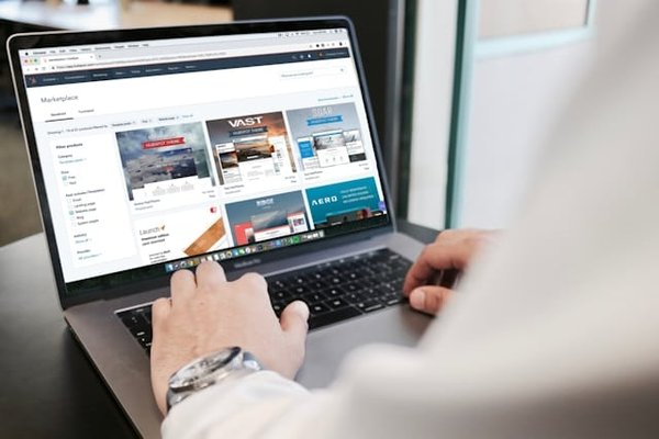 Quelles approches pour renforcer l'engagement des employés dans les initiatives de transformation numérique?